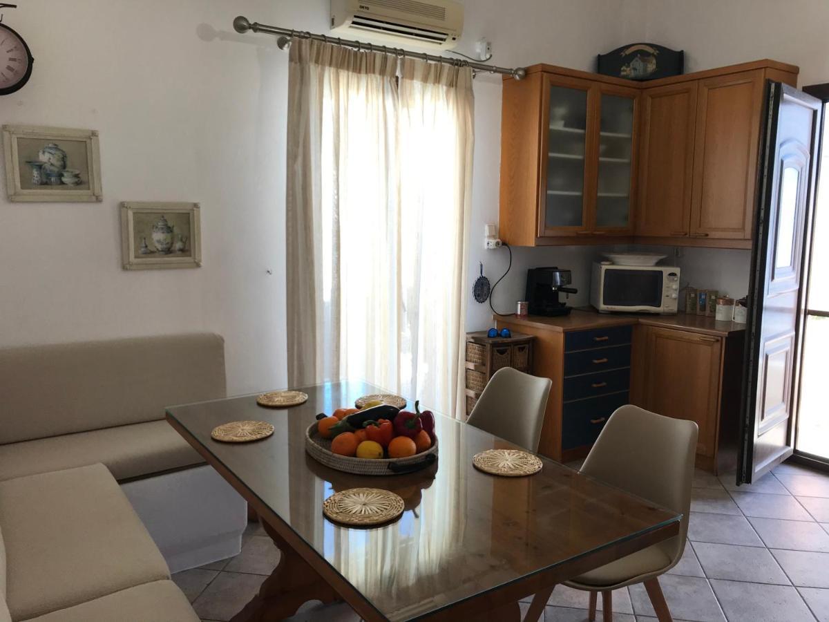 Family Apartment Livadia Beach Parikia ปาริเกีย ภายนอก รูปภาพ